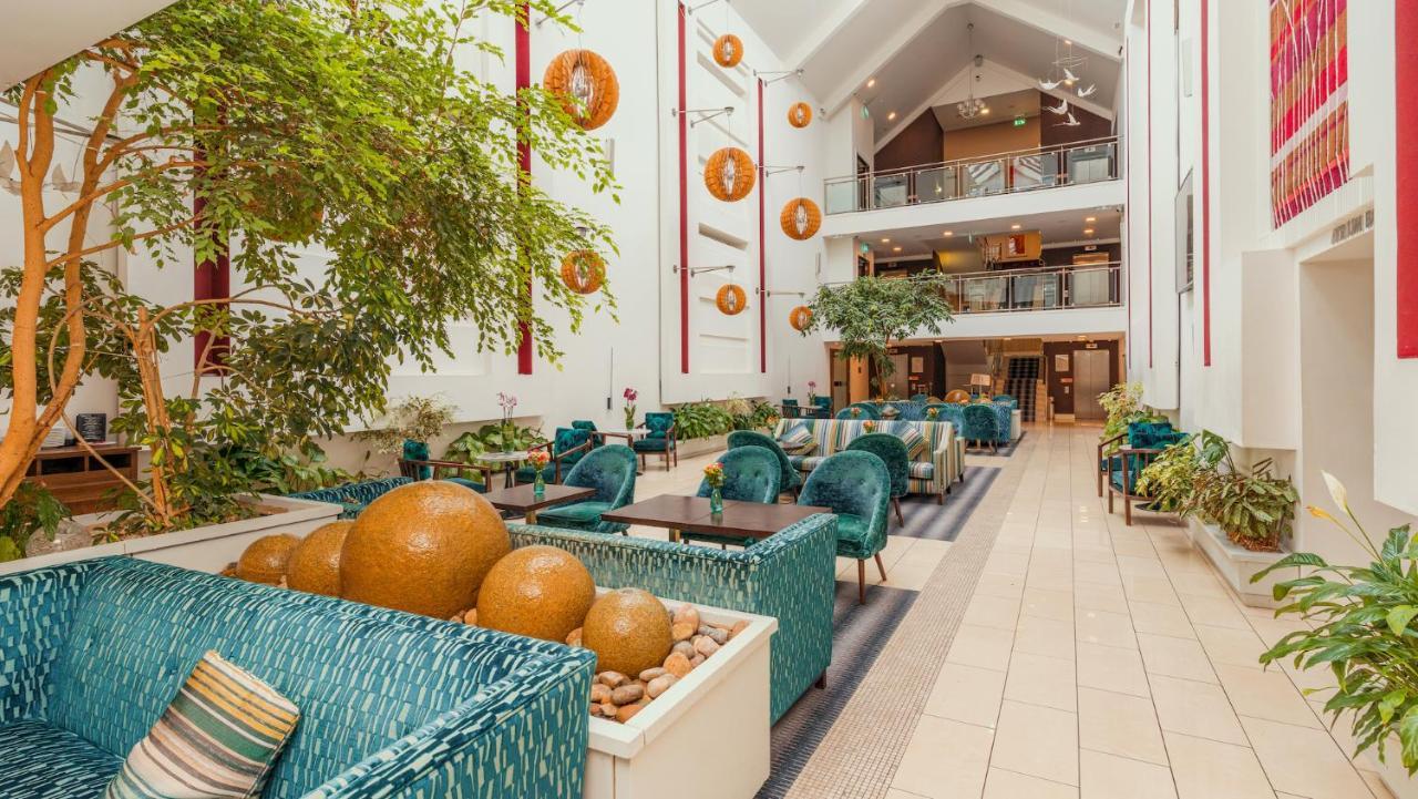 Cavan Crystal Hotel Ngoại thất bức ảnh